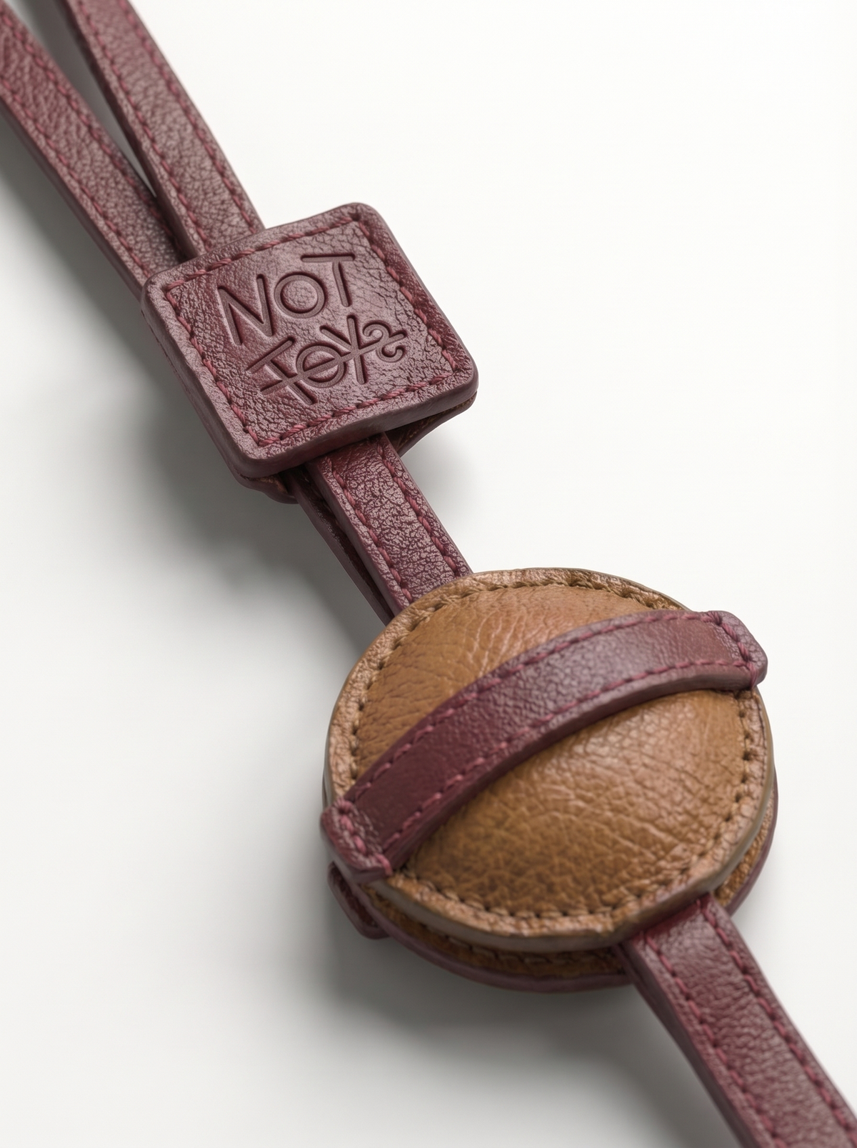Lolli Charm - CamelXBurgundy - detail view