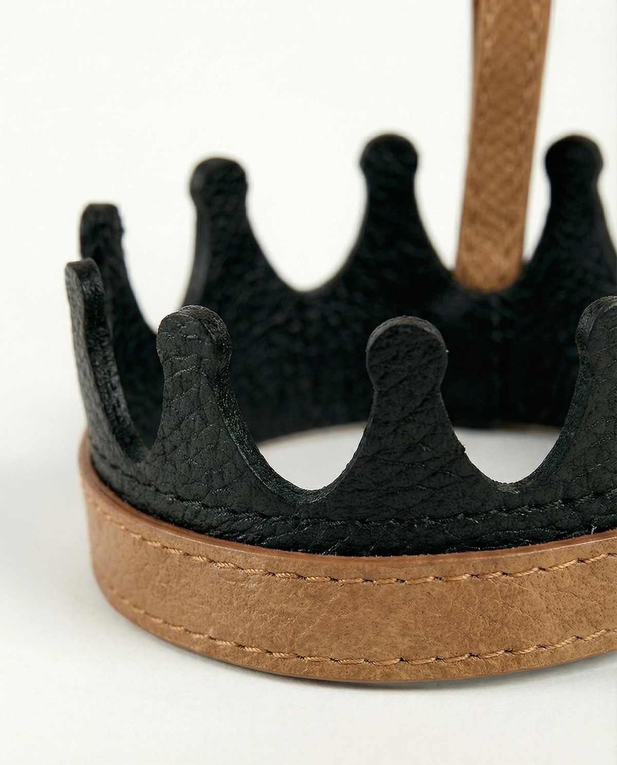 Crown Charm - CamelXBlack - detail view